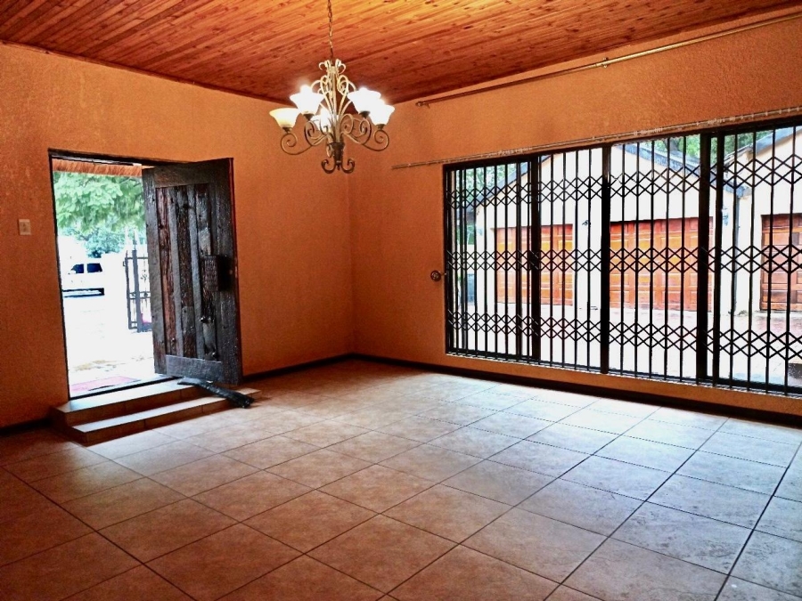 To Let 4 Bedroom Property for Rent in Bodorp North West